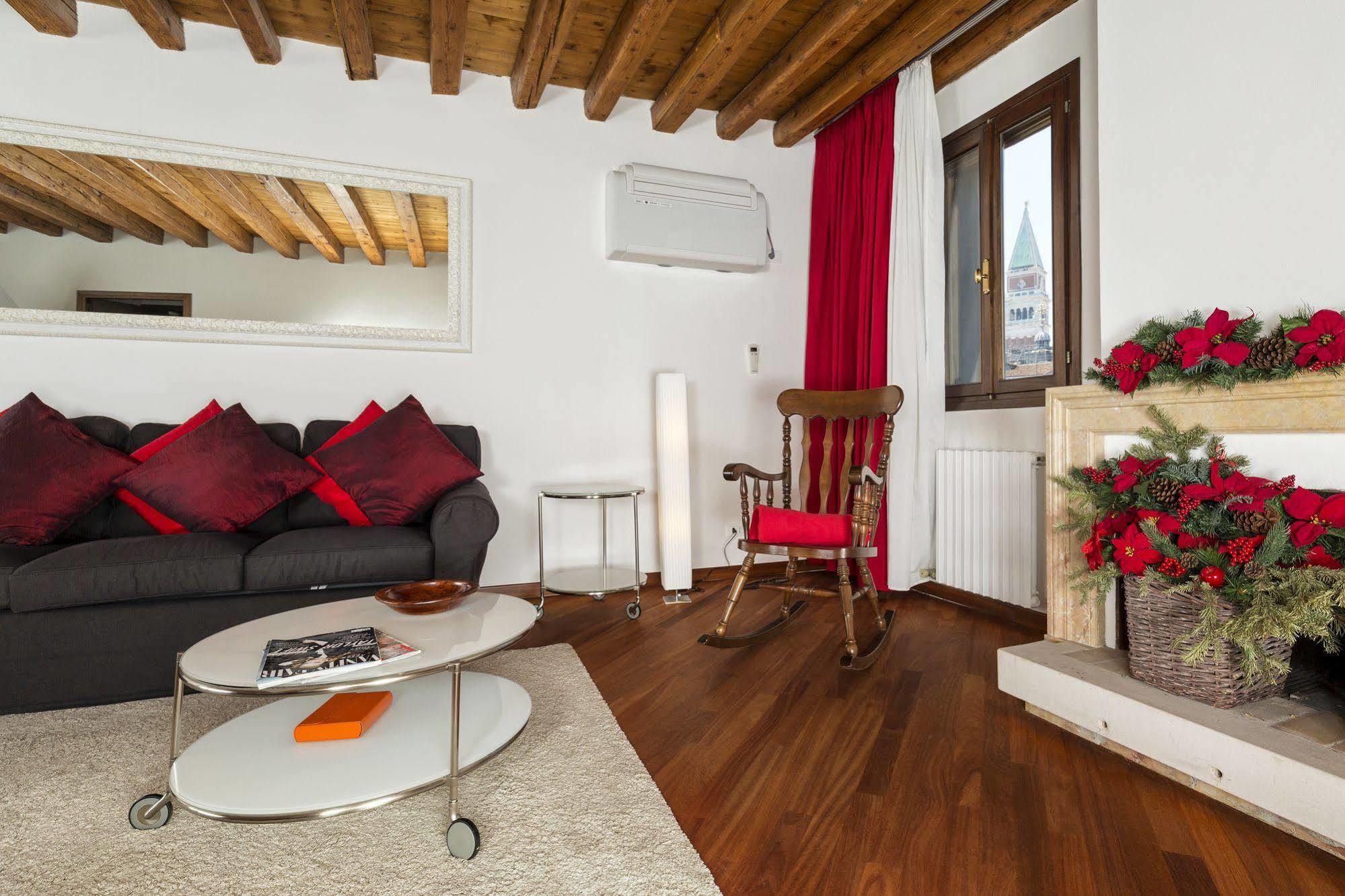 Elegant Terrace Apartment Near Piazza San Marco Last Floor No Lift 베니스 외부 사진