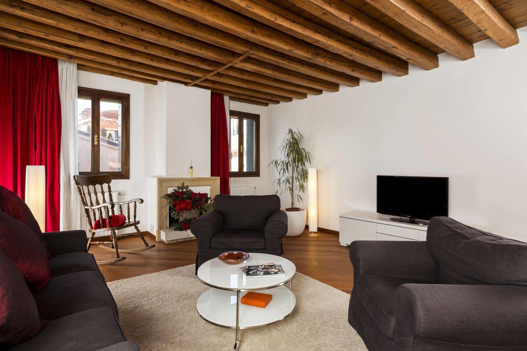 Elegant Terrace Apartment Near Piazza San Marco Last Floor No Lift 베니스 외부 사진